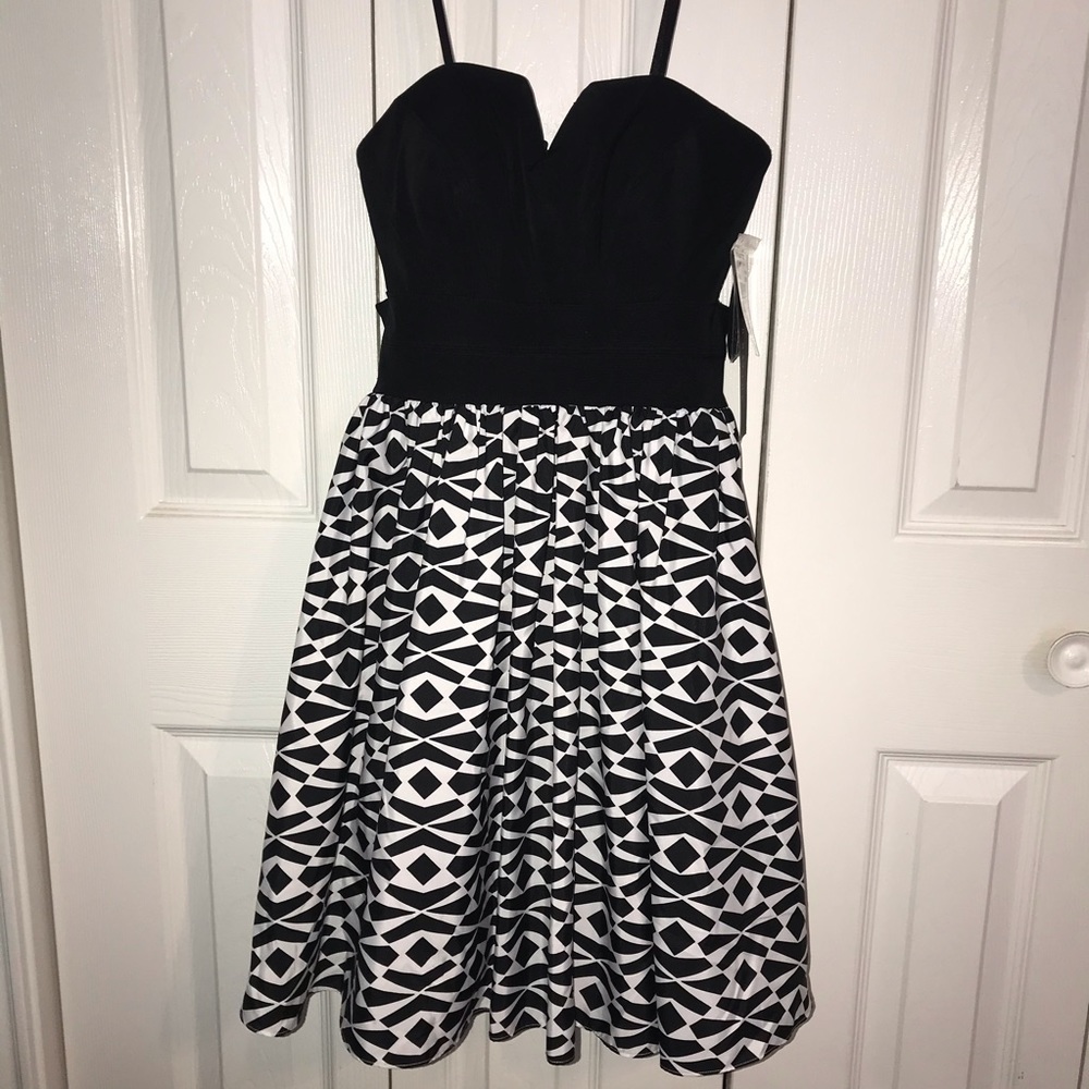 Aidan Mattox b&w cocktail dress